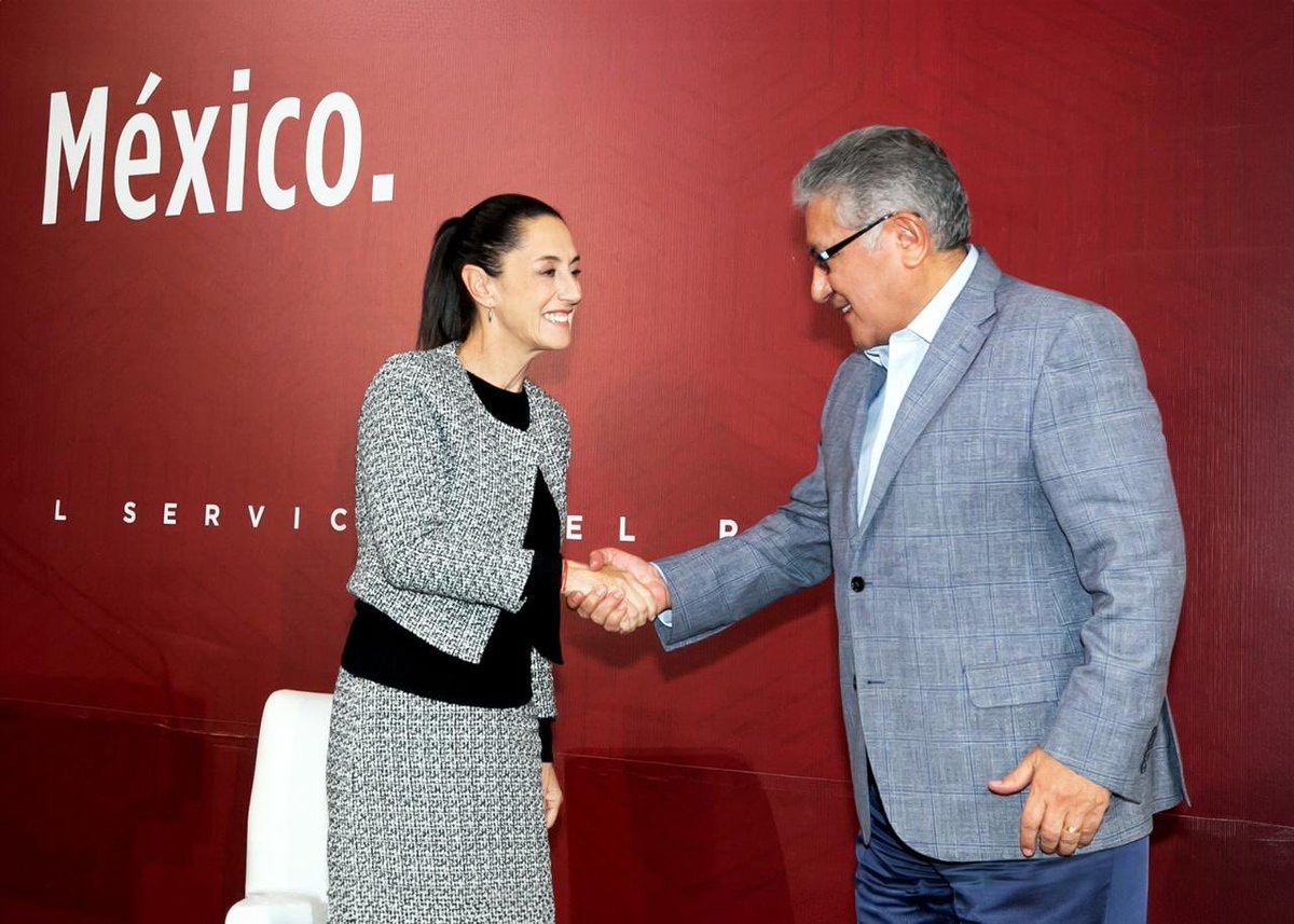 El #SNTE, dirigido por el Mtro. Alfonso Cepeda Salas, reconoce la estrategia de seguridad encabezada por la Presidenta <a href="/Claudiashein/">Claudia Sheinbaum Pardo</a>, que avanza en el combate al crimen organizado y fortalece la paz en nuestro país 🇲🇽 #SnteConSheinbaum