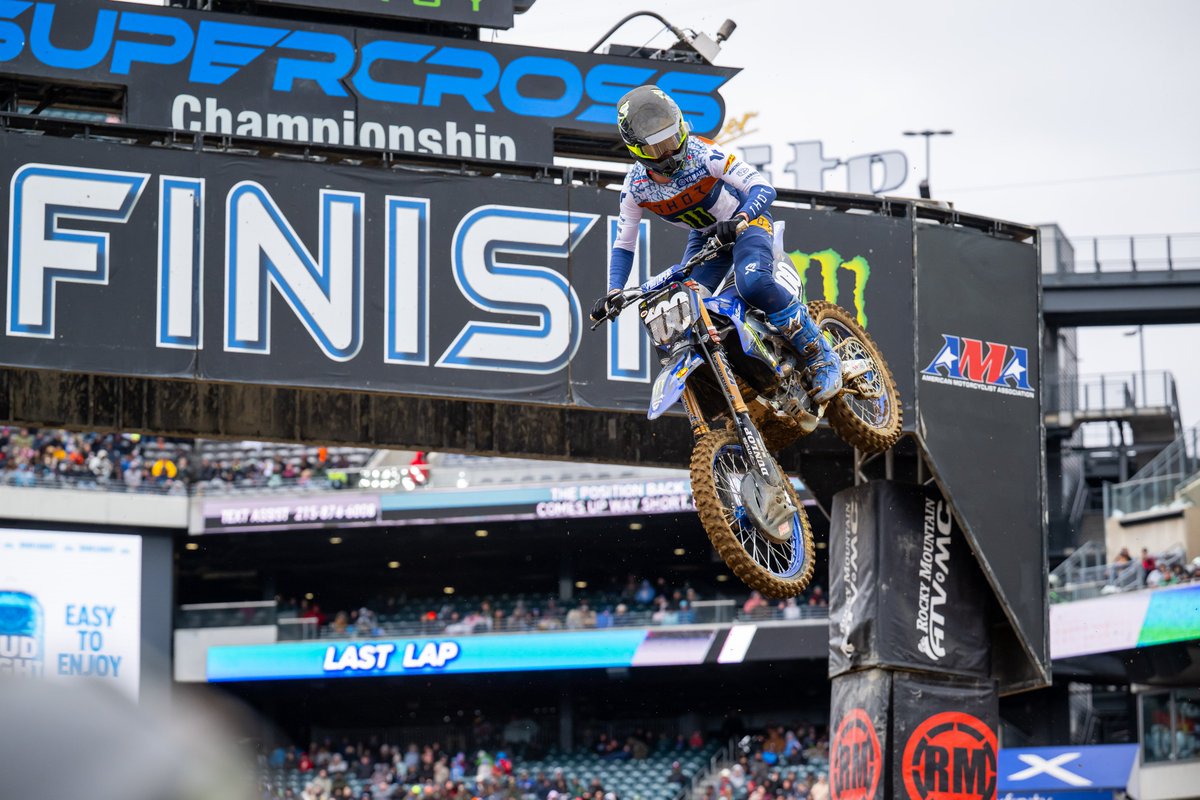 mitch_kendra's tweet photo. Pierce Brown won with a three-digit number Saturday. The previous three-digit 250SX #Supercross rider to win was his teammate Cole Davies.
As #100, Davies won two races (last: Philadelphia 250SX Showdown on April 12, 2025)
πΈ by Align Media
#SXQuickStats #SXHistory #SXStats https://t.co/hnF9hX4AMK