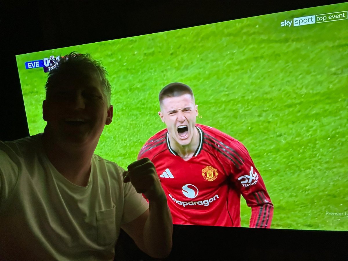 We are all Schweinsteiger Tonight❤❤💯💯💯💯