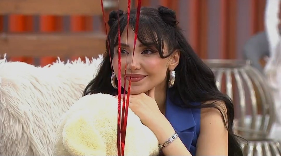 TypaG67597's tweet photo. Güzel gülüşün 🫠🤍
#kısmetseolur https://t.co/HI5bWMNWwB