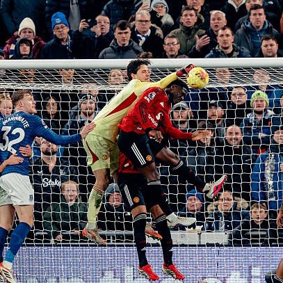 Senne Lammens. The Everton players did everything they could to destabilise his balance during corners, yet he came out on top every single time. Another clean sheet and a dominant performance from the young Belgian. What a f*cking player. 🇧🇪🧤