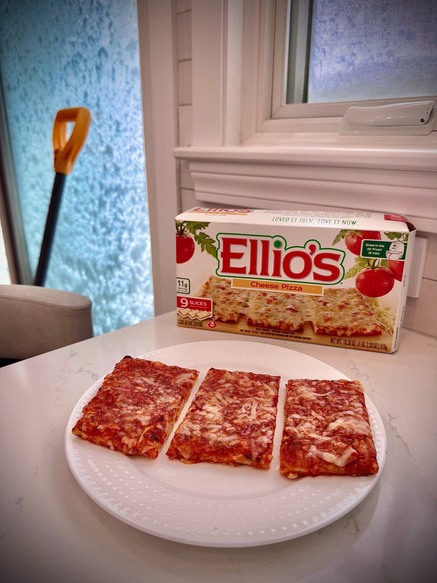 Ellio's Pizza tweet media