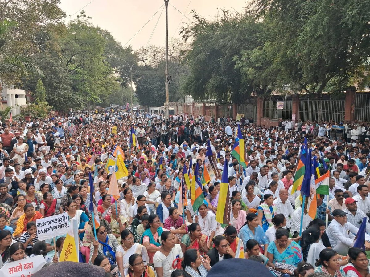 आरएसएस-बीजेपी के लोगों के द्वारा षड्यंत्रपूर्वक बामसेफ एवं भारत मुक्ति मोर्चा के राष्ट्रीय अधिवेशन की परमिशन रद्द किए जाने के विरोध में 22 फरवरी, 2026 को आरएसएस मुख्यालय, नागपुर पर राष्ट्रव्यापी विशाल महारैली संपन्न 
#संघ_मुख्यालय_पर_महामोर्चा