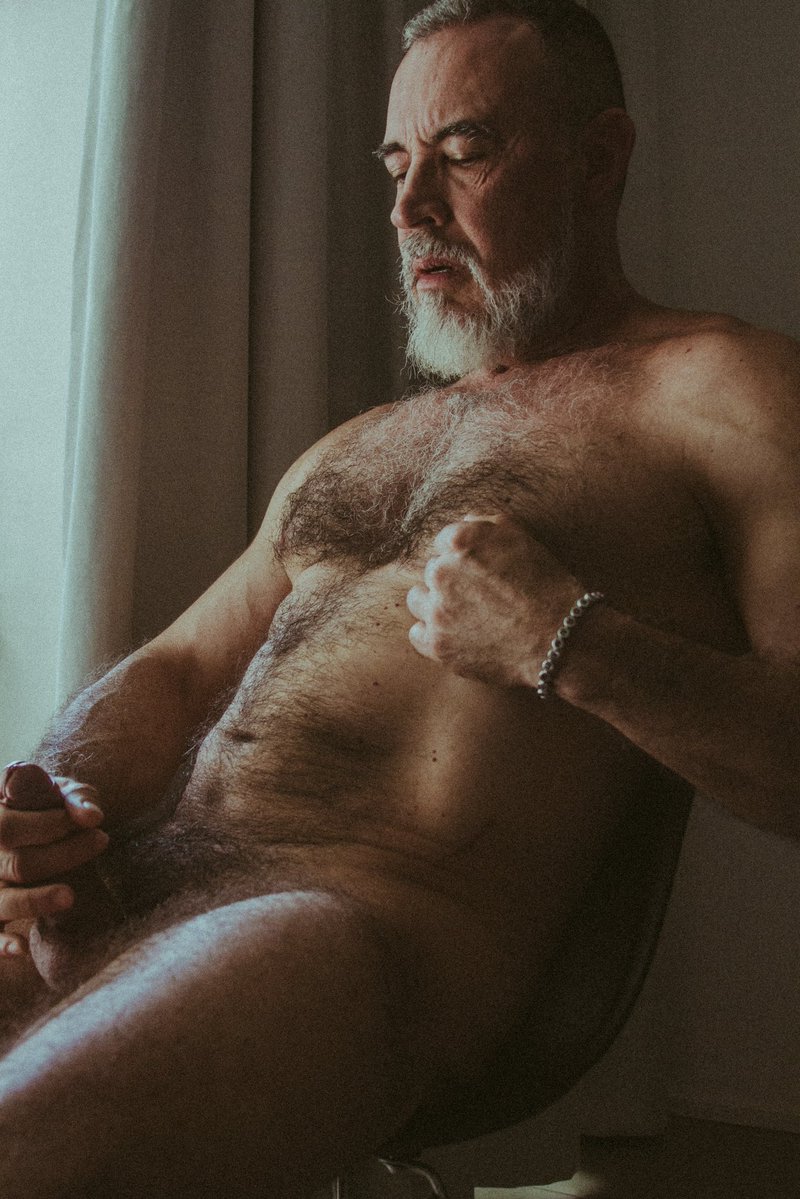 daddylicious.br 6K tweet media