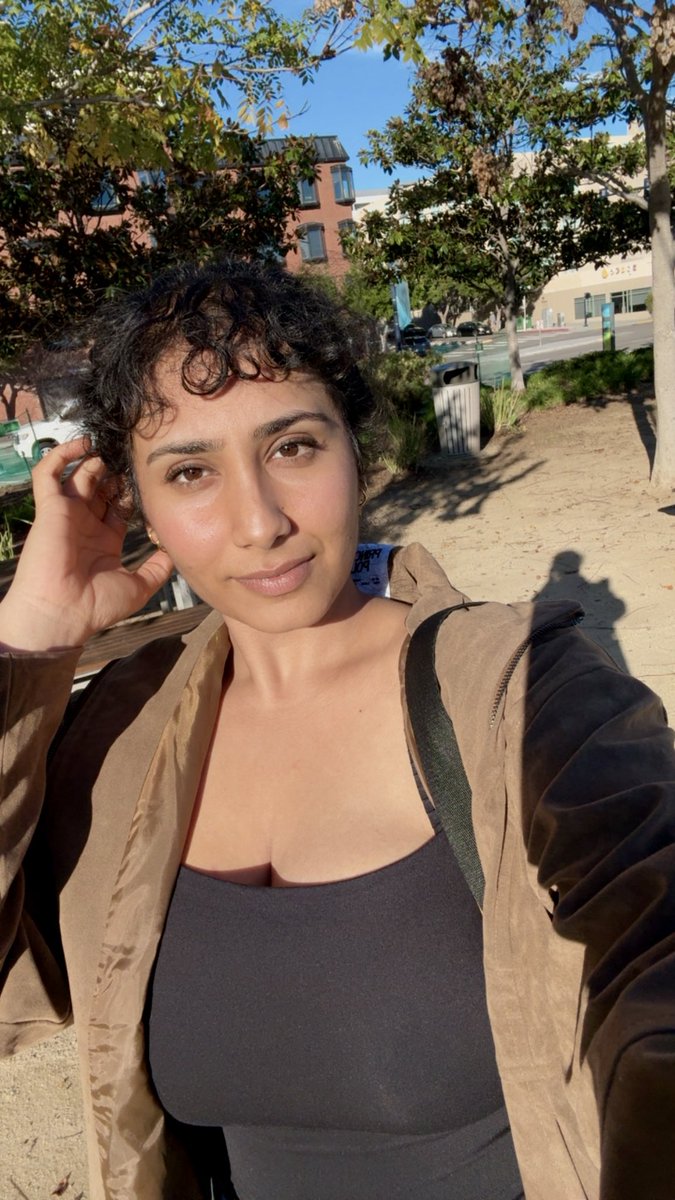 Curly tweet media