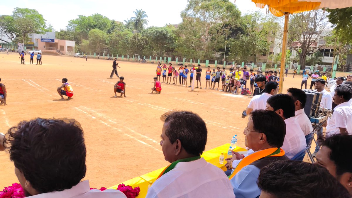 BGiriBJP's tweet photo. #விளையாட்டு மற்றும் திறன் மே��்பாட்டு பிரிவு மாநில அமைப்பாளர் அருமை சகோதரர்
 #திரு.நயினார் பாலாஜி அவர்கள் விளையாட்டுப் போட்டியை துவக்கி வைக்க வந்திருந்தார் உடன் #தேசிய துணை தலைவர் #திரு.A.O.Chuba அவர்கள் வந்திருந்தார்கள்.
BJP Tamilnadu https://t.co/5DeB2aTW6N