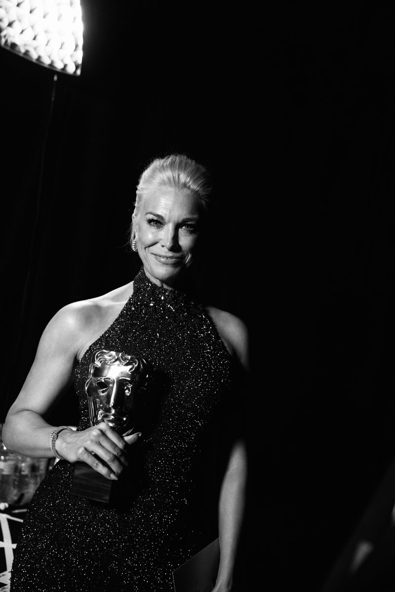 i just know that one day soon we will get to see hannah waddingham posing with her own bafta like this