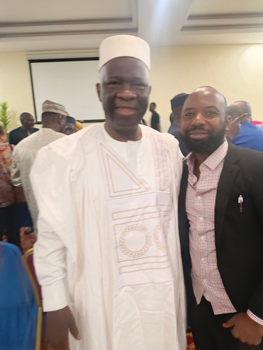 06BOUBA's tweet photo. Toutes mes félicitations à Mandiou SIMPARA réélu Président de la Chambre de Commerce et d'Industrie du Mali CCIM pour un nouveau mandat. Félicitations également à son directeur de campagne mon homonyme Boubacar Tandia . https://t.co/6Ye9ydNjV6