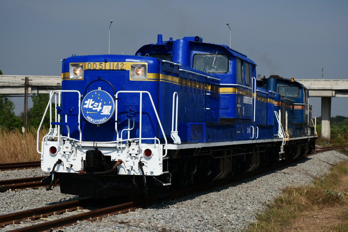 北海道のDD51の輝き復活〜 お色直しを行い、ナンバープレートも往年の