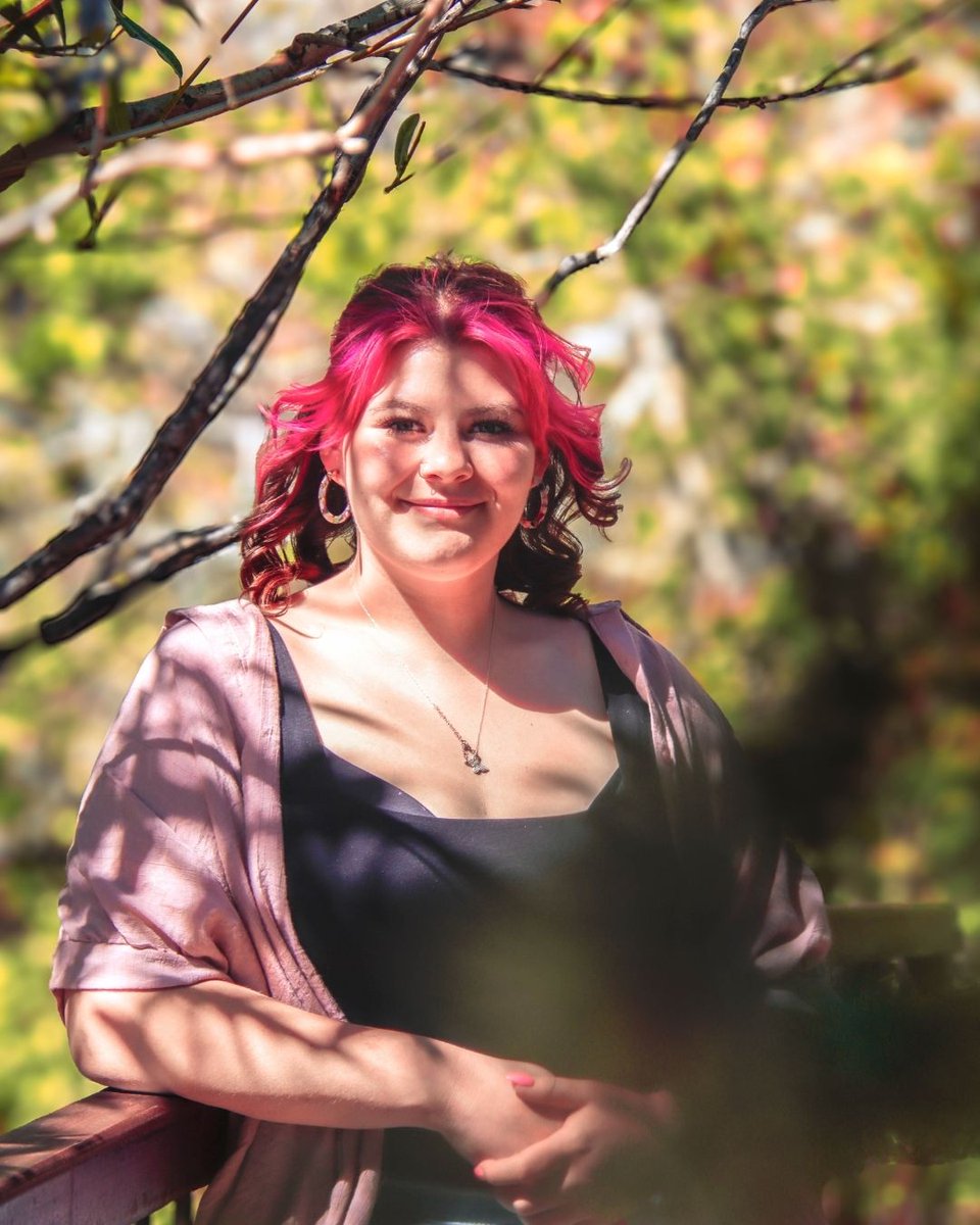 YellowsparkAD's tweet image. It means a lot when families trust us with senior photos.

“This was an amazing experience… the photos turned out absolutely beautiful.”

Grateful for clients like this.

#YellowsparkStudio #SparkYourVision #SeniorPhotos #ClientReview