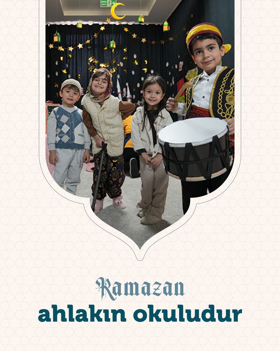 Hristiyanlık ritüelleriyle bezeli yılbaşı eğlencelerini büyük hevesle destekleyenlerin okulda ramazan etkinlikleri söz konusu olduğunda “eğitim pedagojik ilkelere göre yürütülmeli” şeklindeki söylemleri tam bir ikiyüzlülüktür. <a href="/EBSADIYAMAN/">EBS Adıyaman</a> <a href="/demirmehmet02/">Mehmet Demir</a>

#OkuldaRamazanaDestek