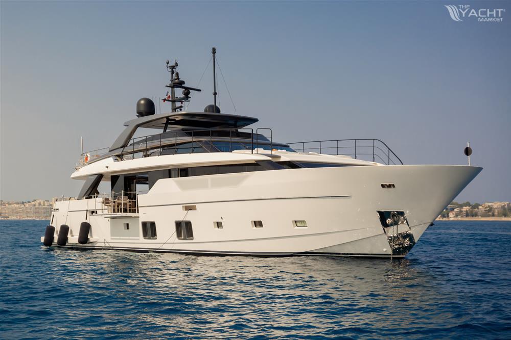 theyachtmarket's tweet image. Sanlorenzo SL 106 Asymmetric for sale in Antibes, France. Listed price €11,500,000 EUR. Discover more: theyachtmarket.com/en/boats-for-s… 

#buyboat #sellboat #yachting #boating #boot #bateau #usedboats #barca #abya #boten #jacht #boats #barcos #yachtmarket #sanlorenzoyachts #barche