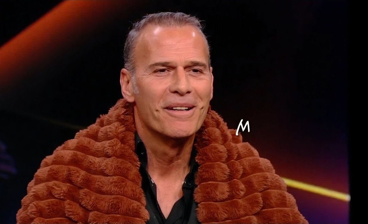 Uy Carlos despertó ... repartiendo zascas a Juampi para que abra los ojos 👏👏👏👏👏🤣🤣🤣#GHDuo23F