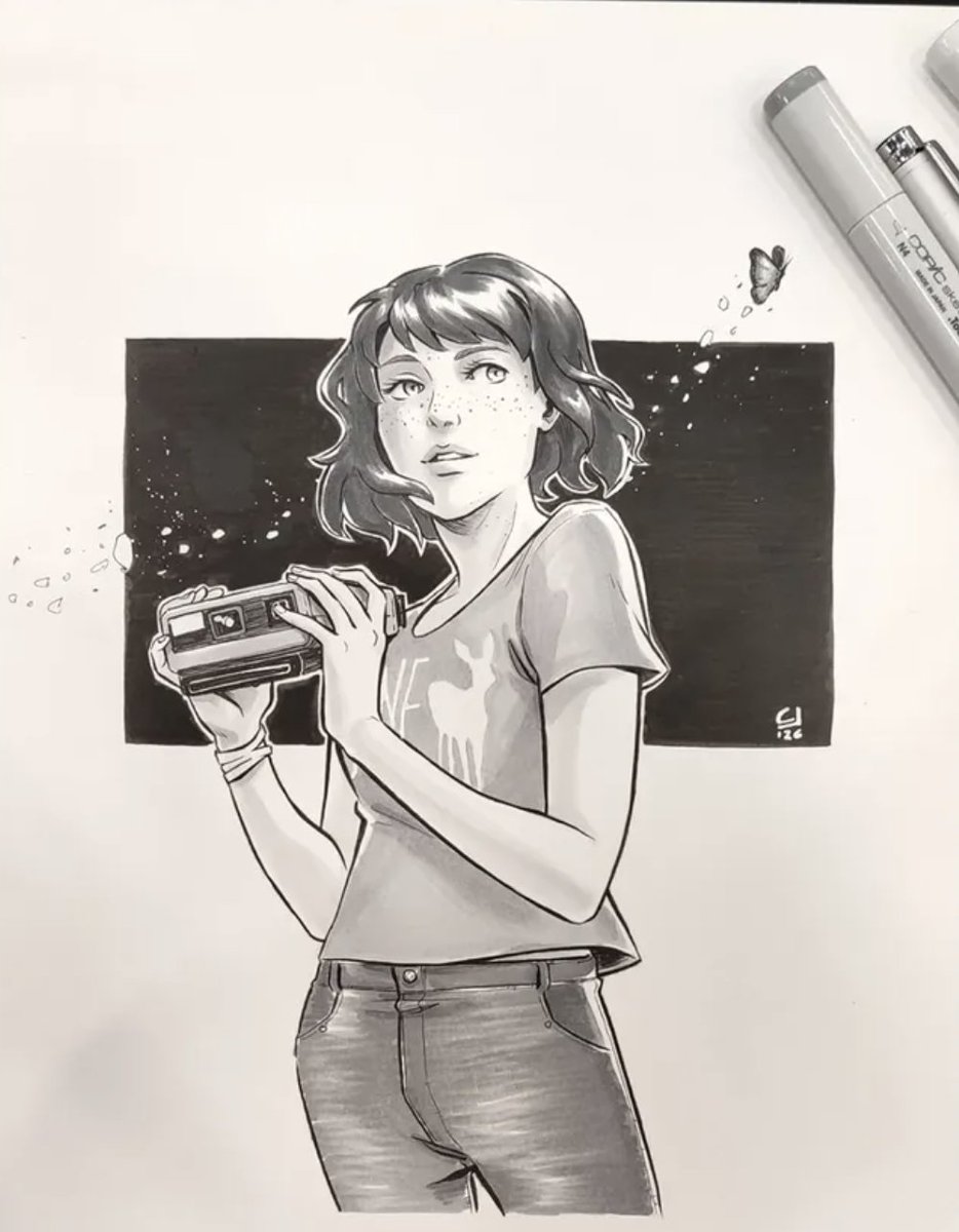 Claudia Leonardi's bespoke Max Caulfield sketch that she's done ahead of a convention appearance. 👩‍🎨

The Life Is Strange: Forget-Me-Not comic book artist will be at Megacon Orlando in March and her commission list is now open.

🎩📸 [Claudia Leonardi]

🔗 instagram.com/p/DVG7mG6jUg6/