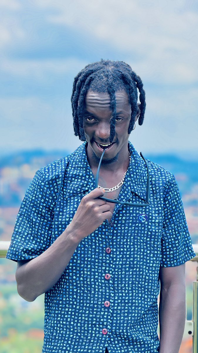 stubborn_mc's tweet photo. Laba ku comedian wo omu bwati☝️#mcstubborn https://t.co/QJTxp6rusC