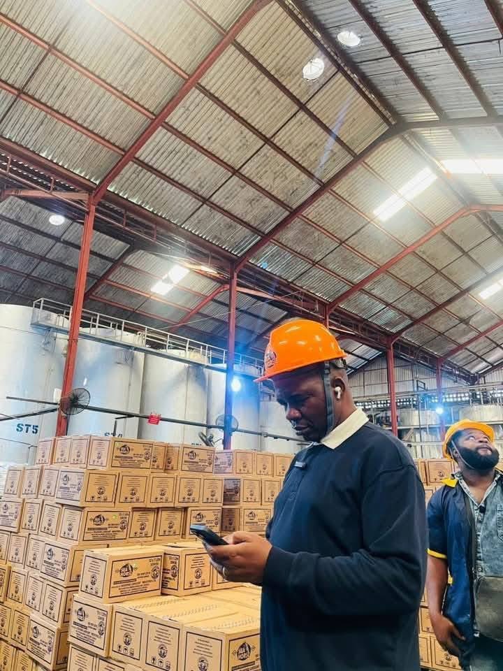 This is Seahorse Lubricant Factory, located in the South East and owned by Dr. Ebuka Onunkwo.

These are visible investments in Ala Igbo, the true definition of Aku Luo Uno.

Unlike a self acclaimed Twitter millionaire with no real investment in our land.