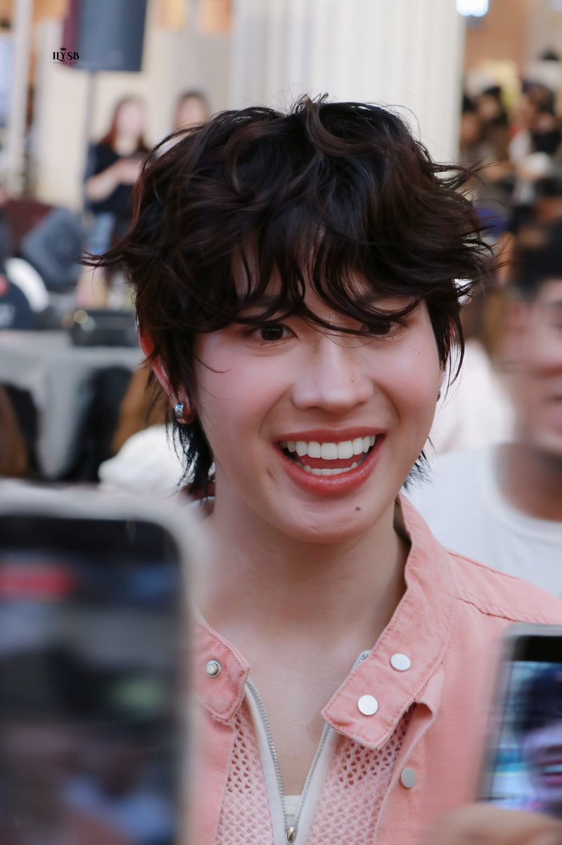 ilysb_ff2's tweet photo. ยิ้มอวดจุ้บนางฟ้า🪄✨

#B2SxFirstOne
‧꒰ #TleFirstone #เติ้ลเฟิร์สวัน ꒱
✴︎ #Firstone @firstone_wnk  ✴︎ https://t.co/SvTkowSlNj