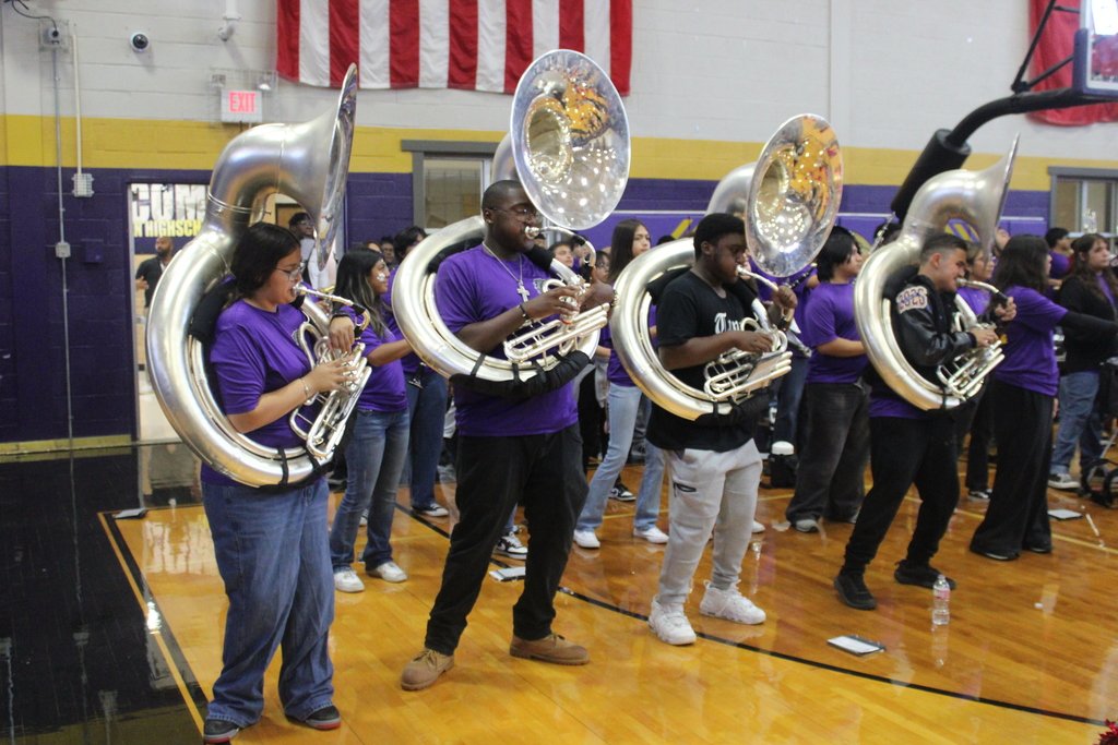 EvermanHS_EISD's tweet image. 🎶🍽️ Support the Everman HS Band!

Join the EHS Band Booster Club on Monday, Feb. 23 at Texas Roadhouse - Burleson for a fundraiser night!
Eat great food &amp;amp; support our band students — a portion of proceeds benefits the program! 🥁🎺💙

#EvermanPride #SupportTheBand