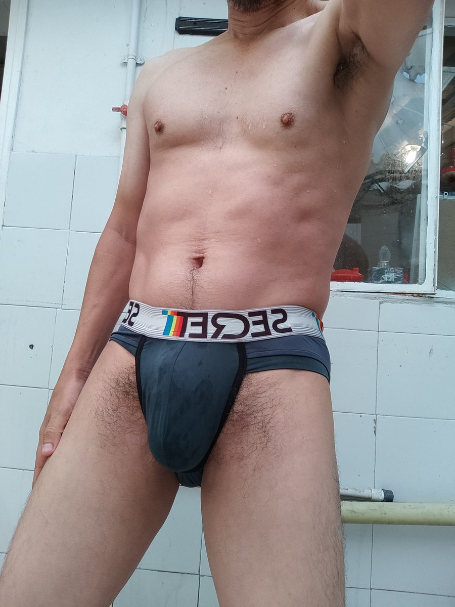 llanoHairyDick's tweet photo. #MondayUnderwear  #PostShower https://t.co/DYJcoKw0PE