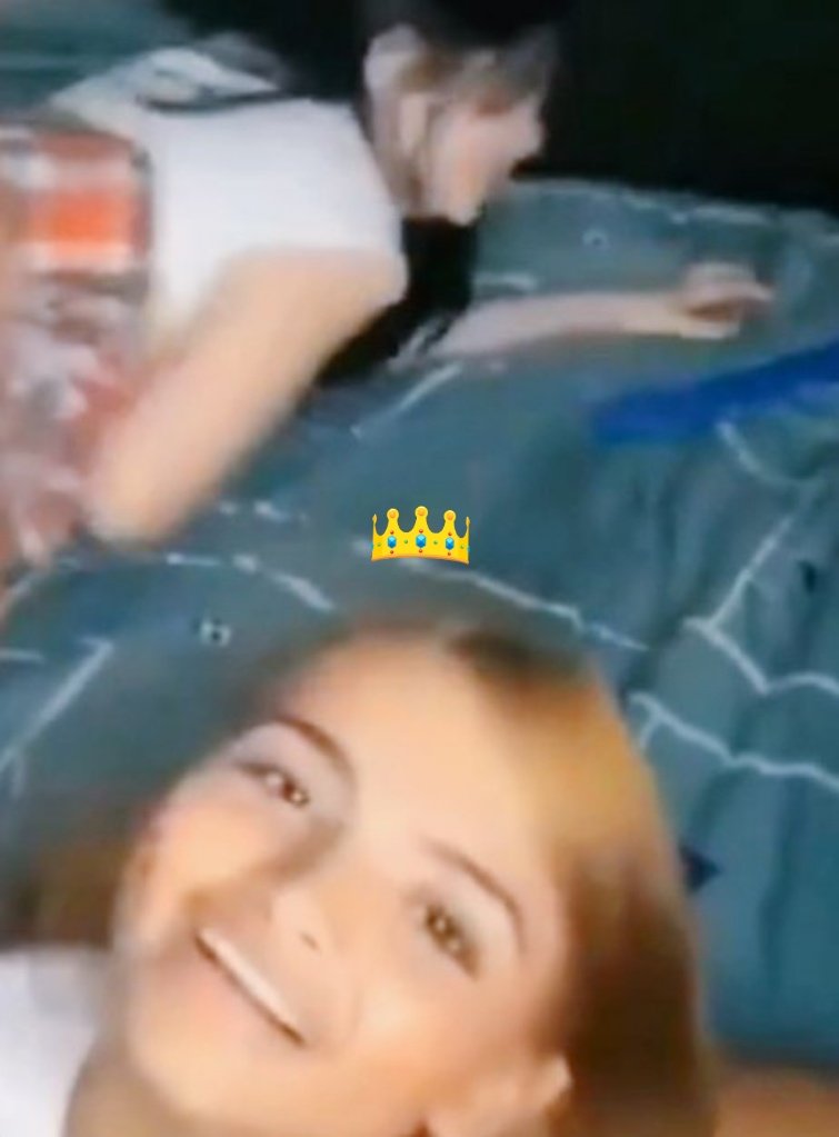 SincerelyCozart's tweet photo. @AmiraMendo99366 Finally I found original 
Lull
⤵️⤵️⤵️⏬
40 minutes 20 Seconds
https://t.co/n3bx7xrrXj
https://t.co/n3bx7xrrXj
https://t.co/n3bx7xrrXj https://t.co/twmsJKr9Ze