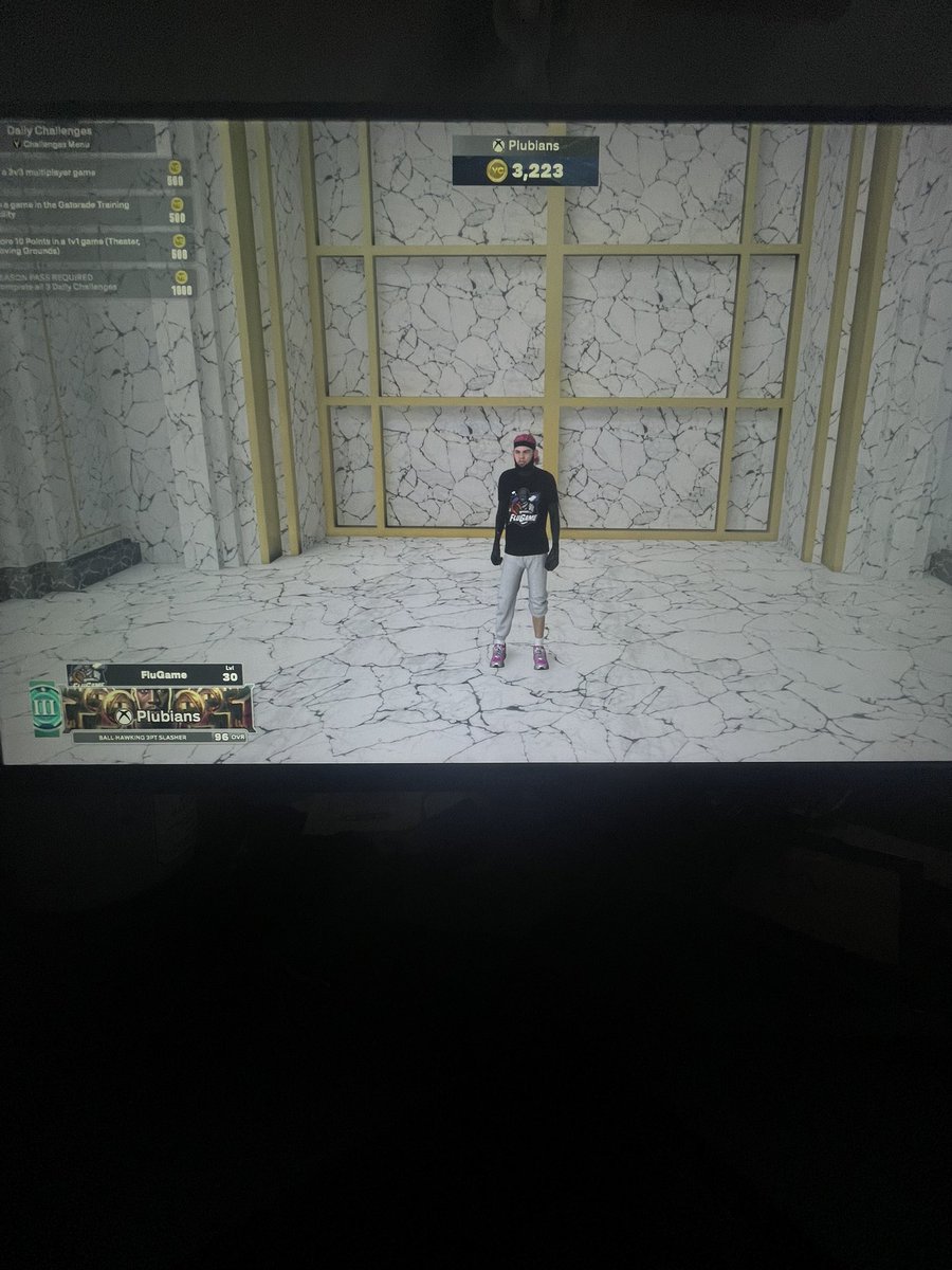 Plubianss's tweet image. Back with @FluGameNationn 💜 #BleedPurple 🩸