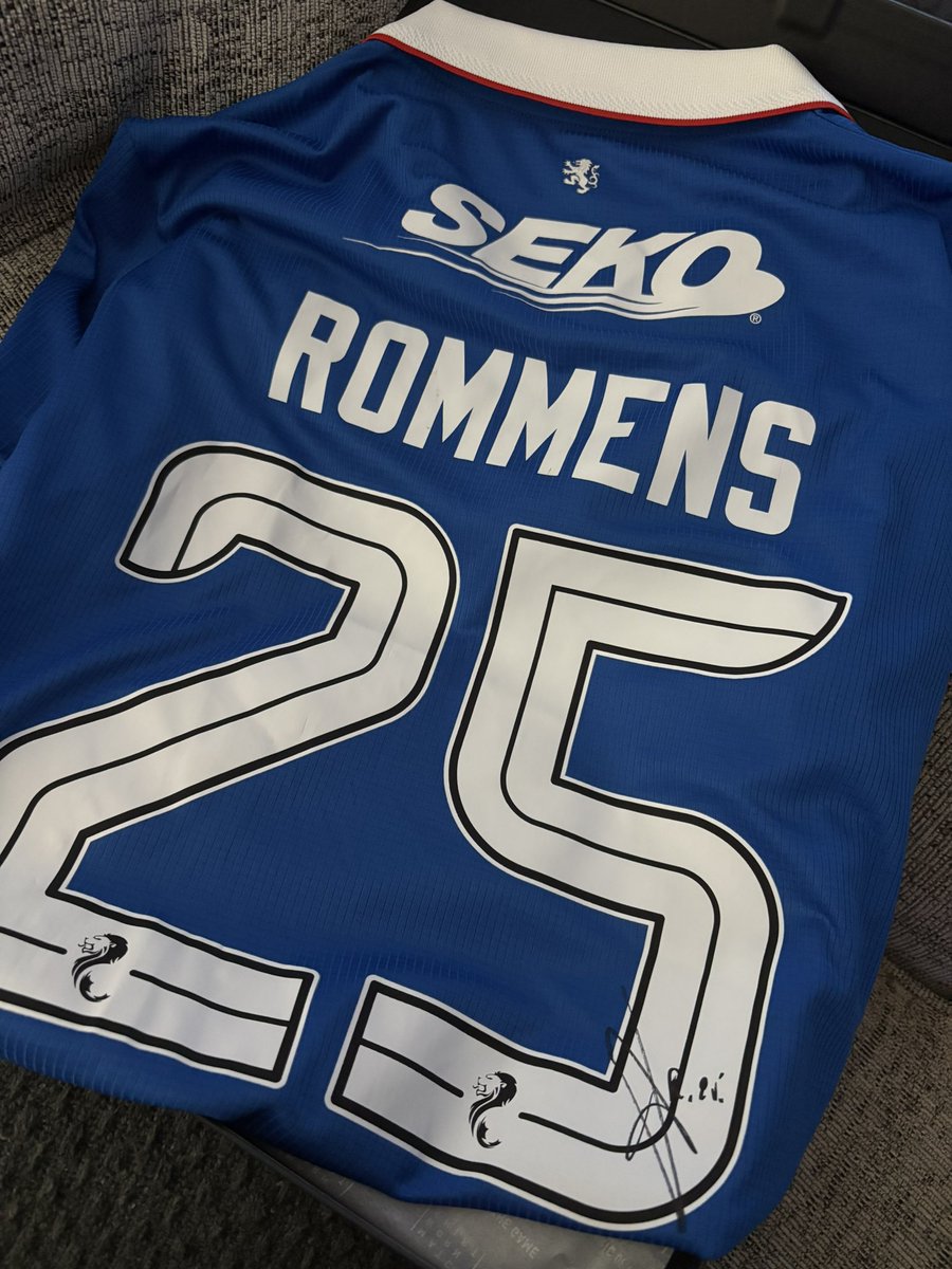 Lauren 🇬🇧 tweet media