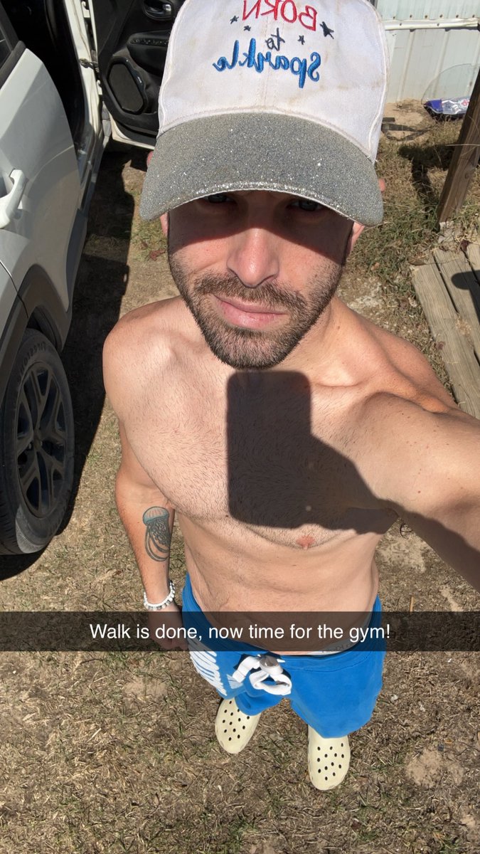 BigGuy8936's tweet photo. Back in the summer. I miss the sunshine! #BigDick #top #gay #shareRepost! https://t.co/z00G7VFS1F