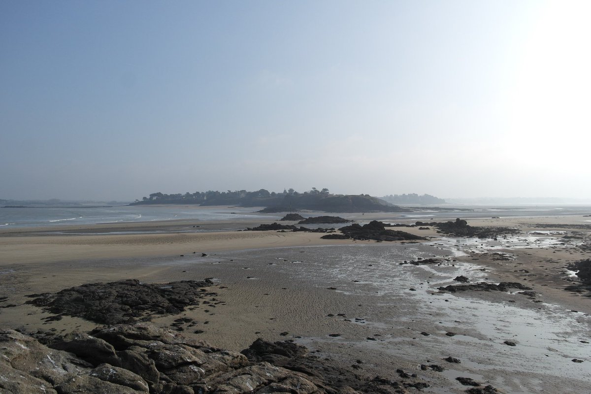 FranceTresors's tweet photo. Les côtes bretonnes de la Pointe du Chevet à la Pointe des Chèvres
#Cotesdarmor #Baladesympa #Francemagique #MagnifiqueFrance #Photographie #Bretagne #Fortlalatte #chatelguyon #CapFrehel
https://t.co/eZ30DakKyr https://t.co/Hb8JvUn2e4
