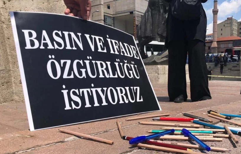 MFRR Raporu: Türkiye’de Basın Özgürlüğü İhlallerinin Yüzde 70’i Yargı Kaynaklı 

gazeteperperik.com/mfrr-raporu-tu…