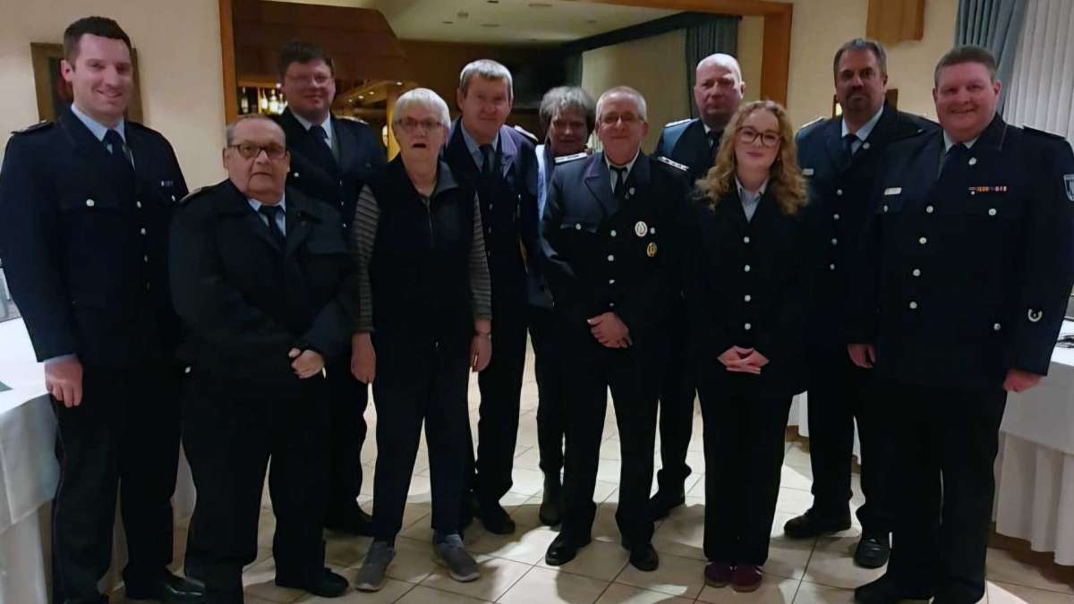 Feuerwehr war bei sechs Hilfeleistungen im Einsatz einbecker-morgenpost.de/dassel/nachric…