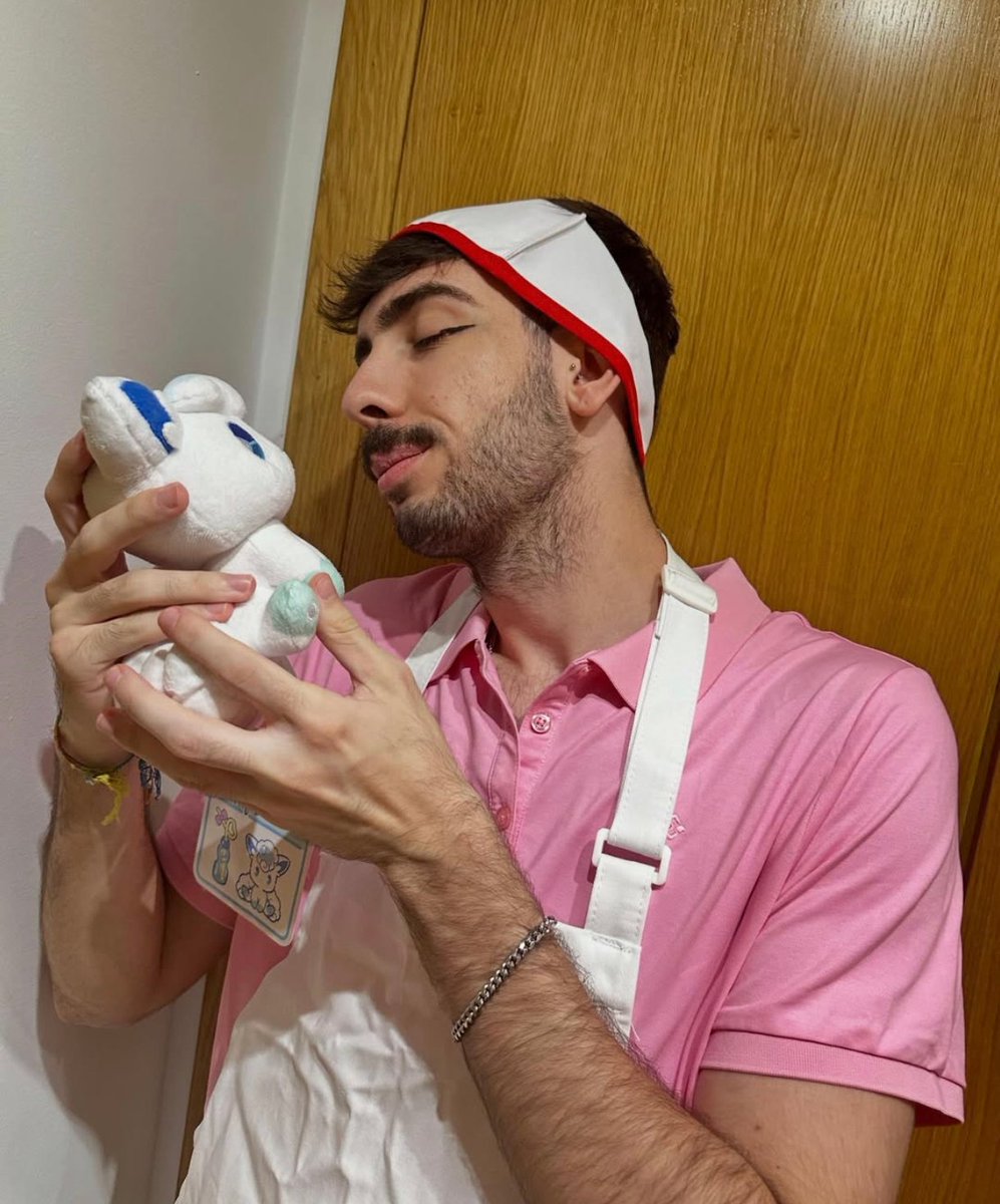 AntonioRed tweet media