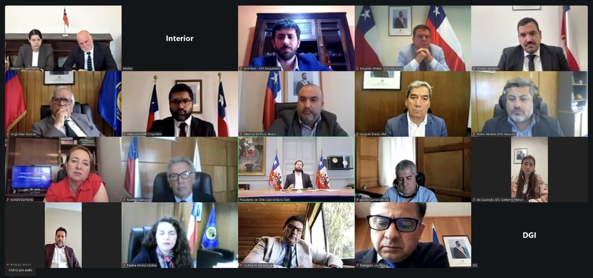 Esta mañana participé en la reunión con delegadas y delegados presidenciales a lo largo del país, encabezada por el ministro del Interior @AlvaroElizalde y la subsecretaria de Desarrollo Regional @FranPeralesF, donde revisamos el trabajo que se ha realizado en cada región en