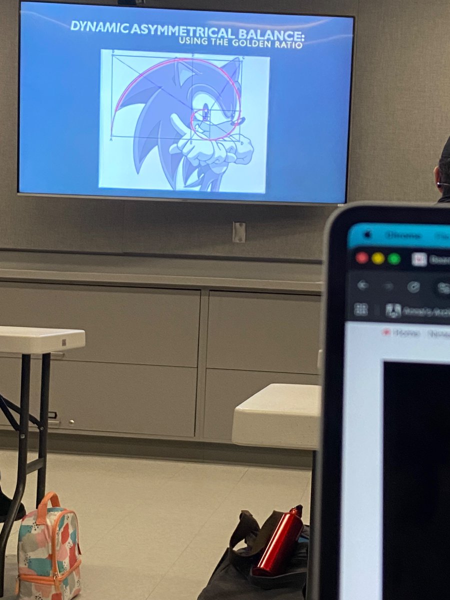 Jonacafi456's tweet image. My teacher used sonic for an example of golden ratio 😭