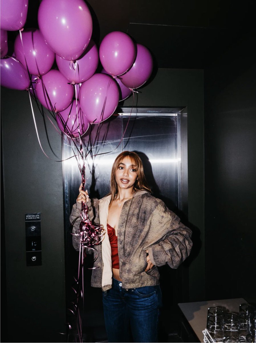 🫧 l a i l a tweet media