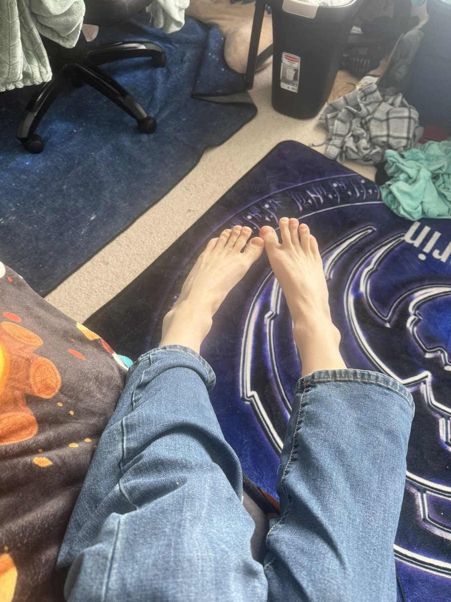 evansky33 tweet media