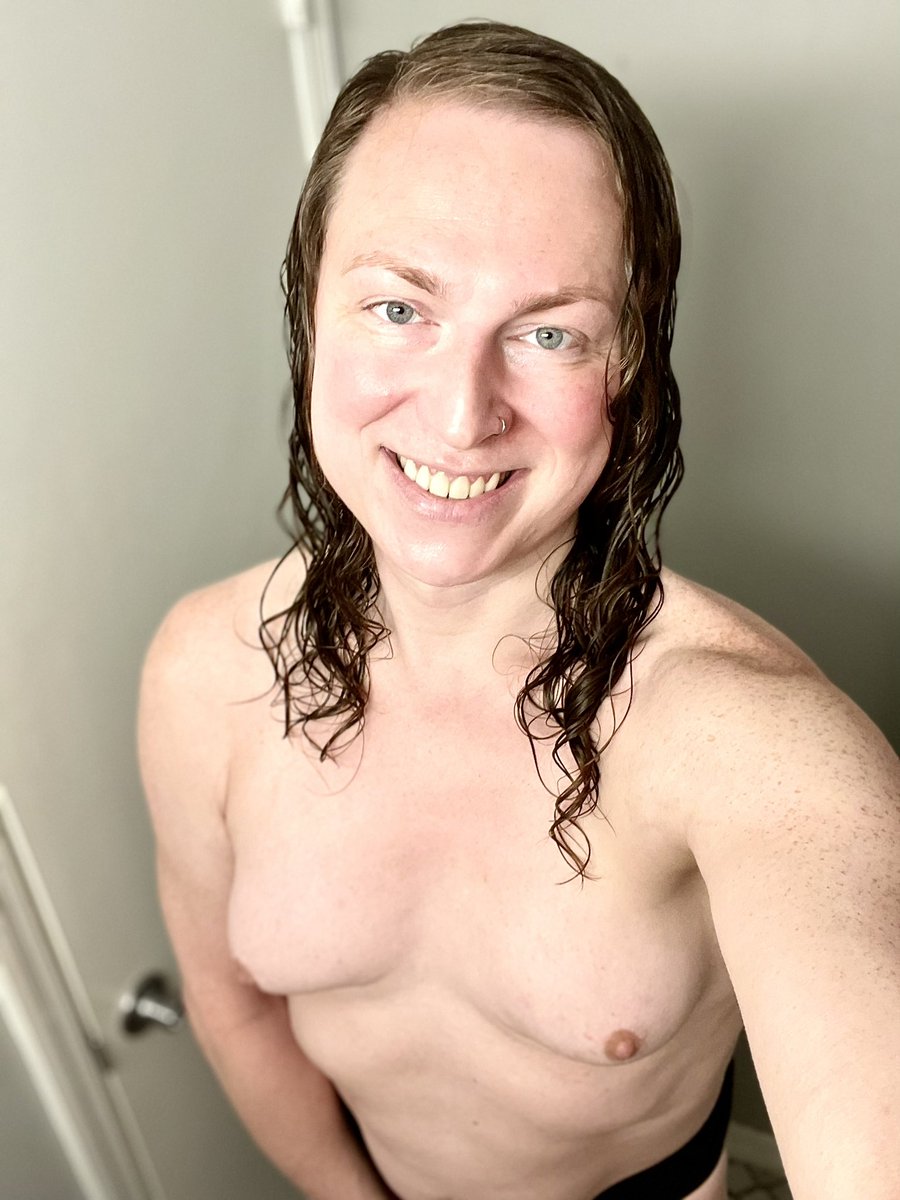 I hope you have a great week. What is your main goal for this week?

The more you interact with this post, the better week you will have! 

onlyfans.com/vickistockings 

#transisbeautiful #transgirl #NSFWTrans #mtf #SNOWBUNNY
