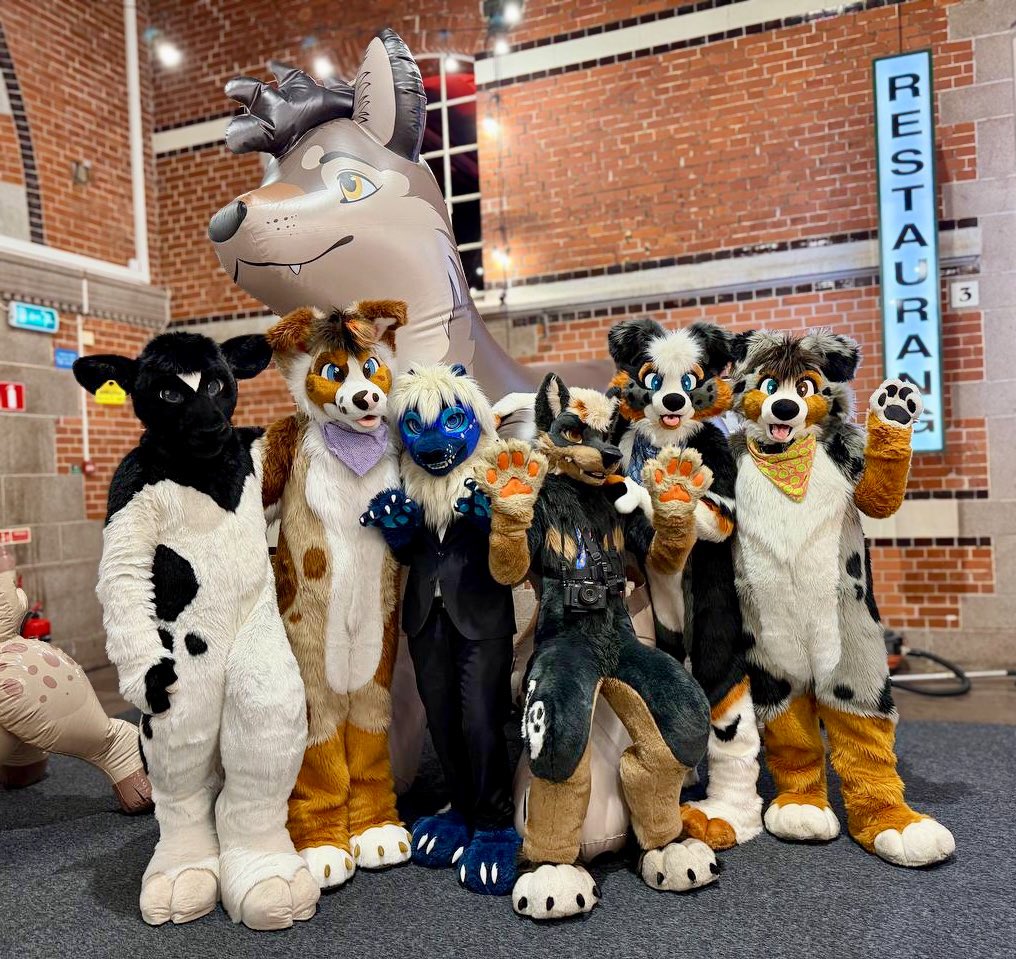 Otis the Space Lion 🔜 Furpile, EF tweet media