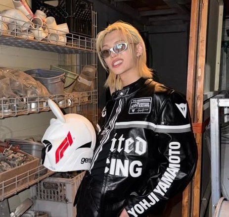 Au where chn hits on lx,thinking he is a girl that loves night racing,underground games and late-night parties but soon enough he finds out he is a guy (+ chn finds something else out..he may be not just a straight guy but....bi?)