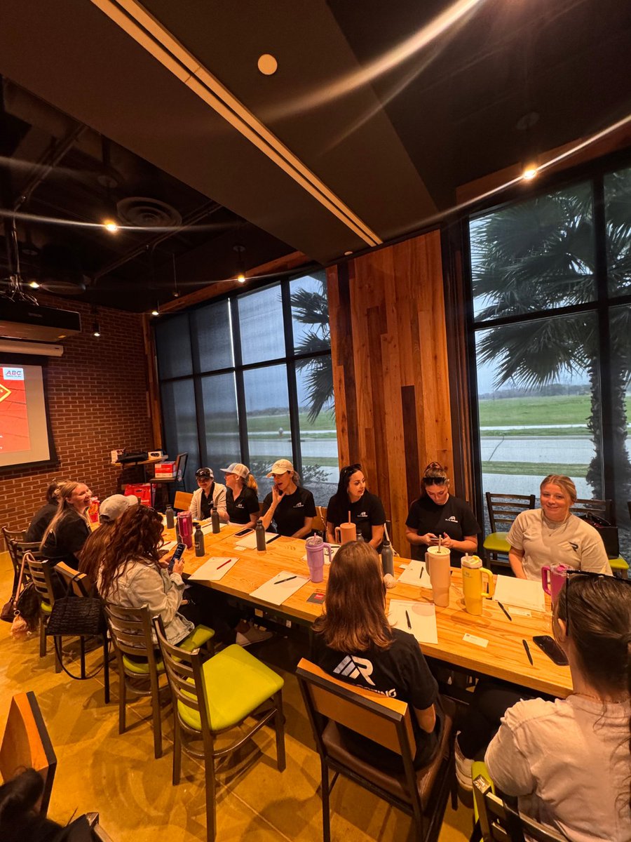 Elite Roofing LLC tweet media