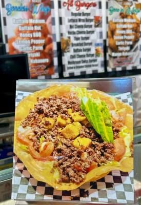 VBRMedia's tweet photo. O’s Burgers &amp; More are among the small businesses in the Mid-Valley that are seeing new opportunities for growth. Owners Norma and Eddie Ozuna recently experienced what it truly means to expand your customer base. https://t.co/YdZzmz9YsB https://t.co/GtKZCvqGQl