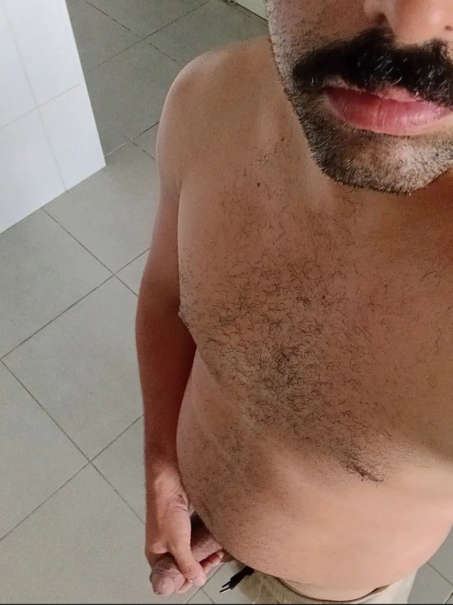 MaiconSboreu's tweet photo. Casado do quartel é gay no off
#gay #nude #sexy #sexo #gay18 #quartel #soldado #forçaarmardas #aviação https://t.co/M0n8VdQLRt