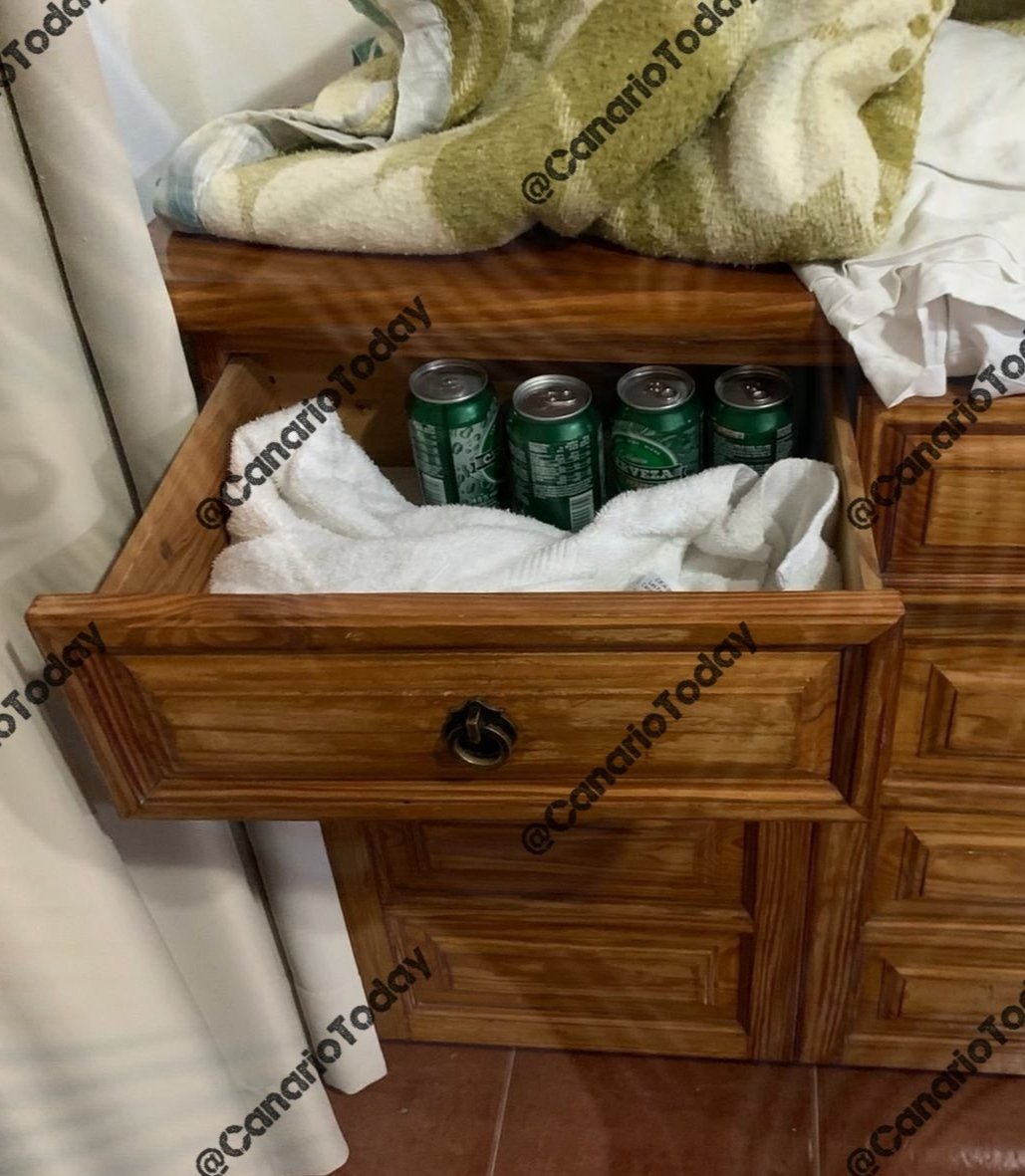 Trabajas para pagarle el alcohol y el tabaco a los MENAs.

📷 Centro de MENAs de Gran Canaria gestionado por la ONG Fundación Siglo XXI.