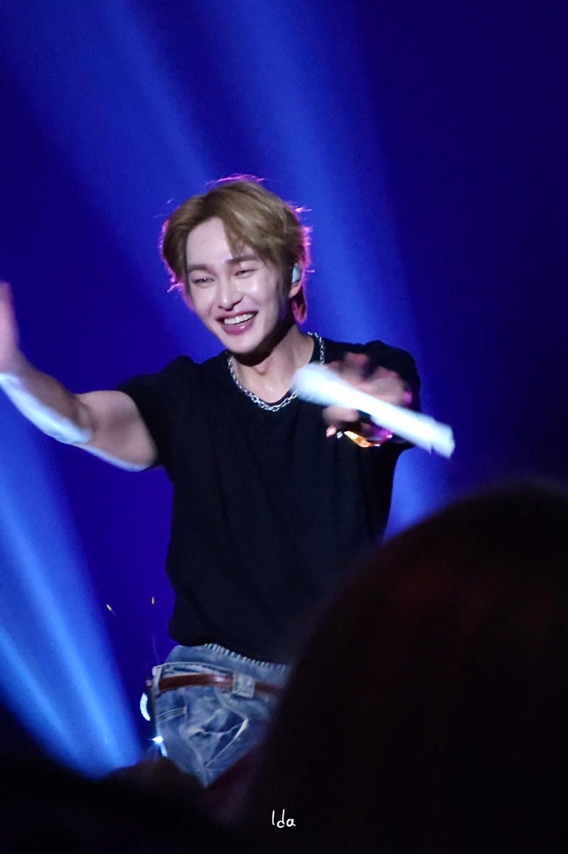 온유 #ONEW #オニュ@SHINee @ONEW_GRIFFIN