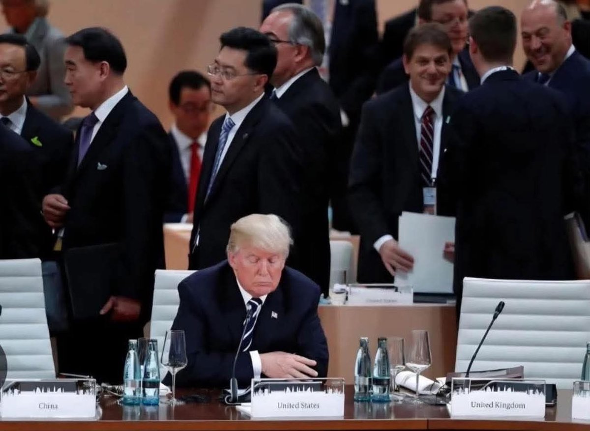 RichardDSmith15's tweet photo. You've heard of "alone at the top". Well this is "scorned at the top". A worthless piece of orange shit. https://t.co/EhrPeXNHkg