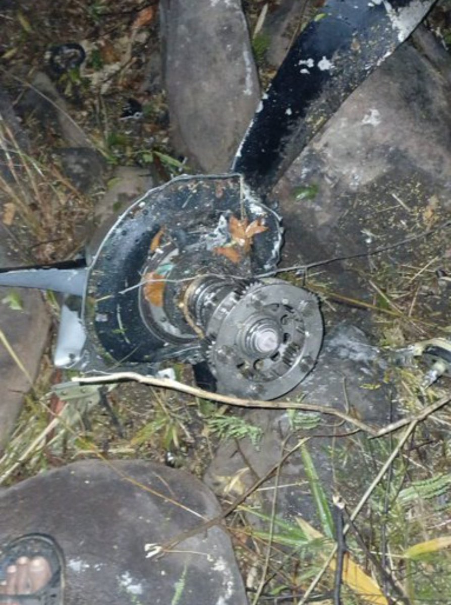 झारखंड के रांची से दिल्ली जा रही एयर एंबुलेंस चतरा जिले के सिमरिया में क्रैश हो गई। 

एयर एंबुलेंस में सात लोग सवार थे।

#Jharkhand #planeCrash