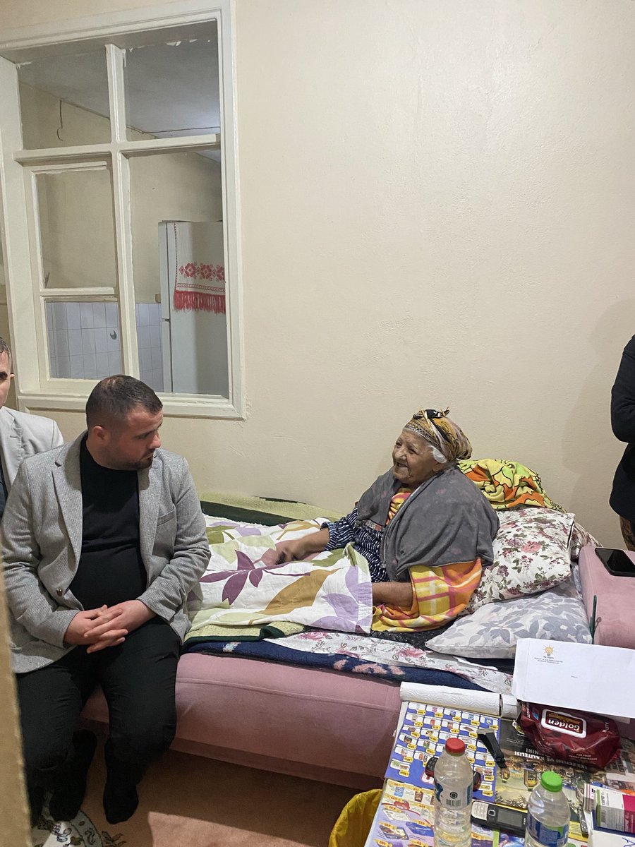 📍Gülpınar Mahallesi

İl Başkan Yardımcımız Yalçın Limoncu ve Seyhan İlçe Teşkilatımız ile birlikte 13. Bölge Gülpınar Mahallemizde Halise teyzemizi ziyaret ederek geçmiş olsun dileklerimizi ilettik.

Dualarımızın ve desteğimizin kendisiyle olduğunu ifade ediyor, Rabbimden en