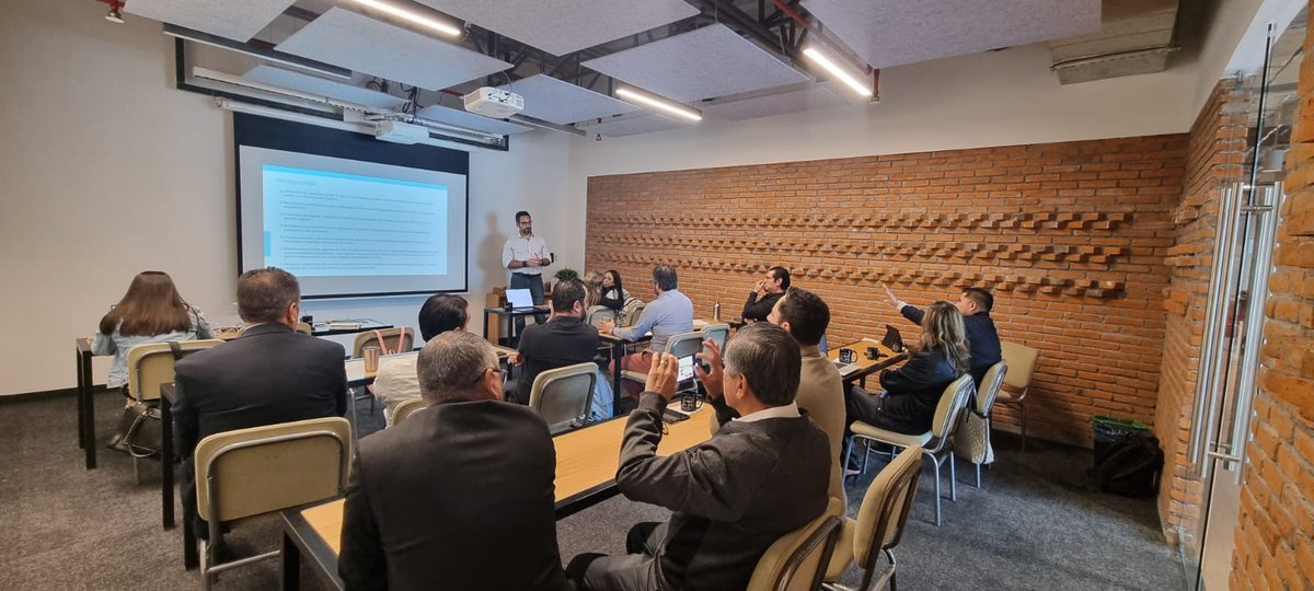 tca_software's tweet photo. Junto a universidades, gobierno, tecnología y prestadores de salud, recalibramos el Comité #HealthTech de @Csoftmty. Avanzamos en una iniciativa colaborativa para transformar la salud en México. Agradecemos a csoftmty por la confianza para permitirnos liderar esta etapa. https://t.co/4KKQZyXQUj