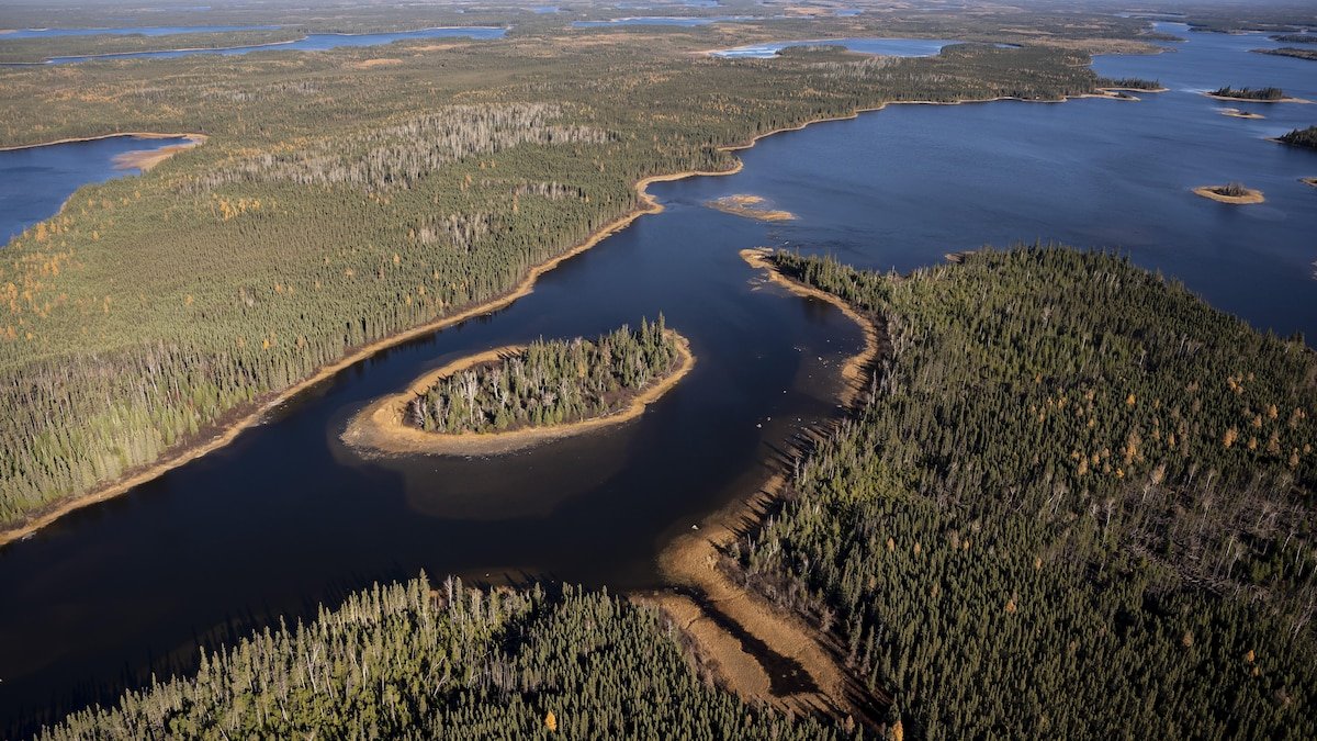 jldoudard's tweet photo. Il n’y aura pas d’étude d’impact fédérale du projet Eagle’s Nest, dans le Cercle de feu. Le président de @aeic_iaac Terrence Hubbard croit notamment que le cadre législatif existant en Ontario permet déjà de traiter des effets négatifs d’un tel projet minier. https://t.co/GAGKfMMXtT