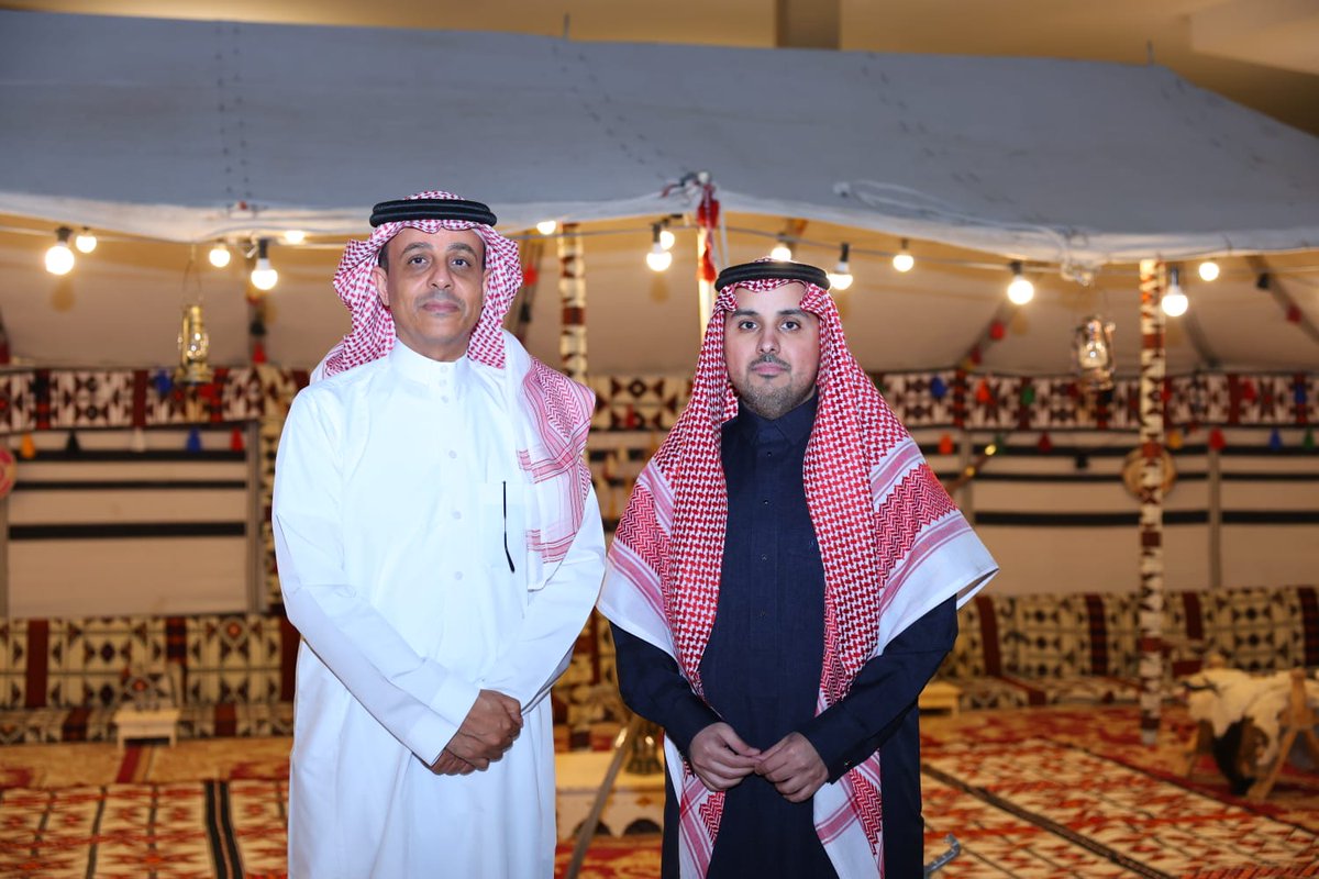 ghadarah_sa's tweet photo. ممثل رئيس مجلس الإدارة 
د. نايف بن حسان مع الرئيس التنفيذي في @CWDA_SA الدكتور  القدير
 أحمد التميمي الذي شرفنا بحضوره 🇸🇦

@DrNaifBinHassan 
#يوم_بدينا_1727
#يوم_التأسيس
#شركة_غضارة https://t.co/ts2H5O4ydk