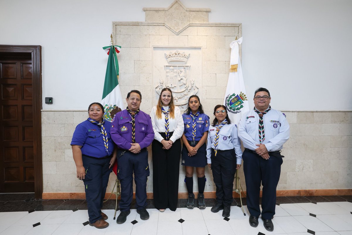 CeciliaPatronL's tweet photo. Hoy Valentina es nuestra Presidenta Municipal por un día. 💛 

Niña scout que cree en una Mérida solidaria ella estará al tanto de los trabajos que realizamos todos los días en el ayuntamiento y como estamos dando resultados para la gente, comprometidos con construir una sociedad de paz, que mantenga a nuestra ciudad tranquila y con justicia social. 🌿✨  #MéridaContigoEsMejor
